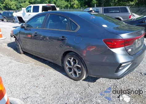 2020 Kia Forte Lxs z USA, uszkodzony, nr VIN 3KPF24AD9LE225770